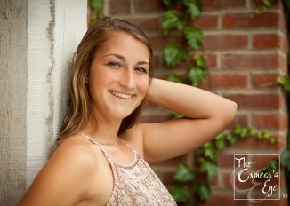 Senior Fotos, The Camera's Eye 2.jpg